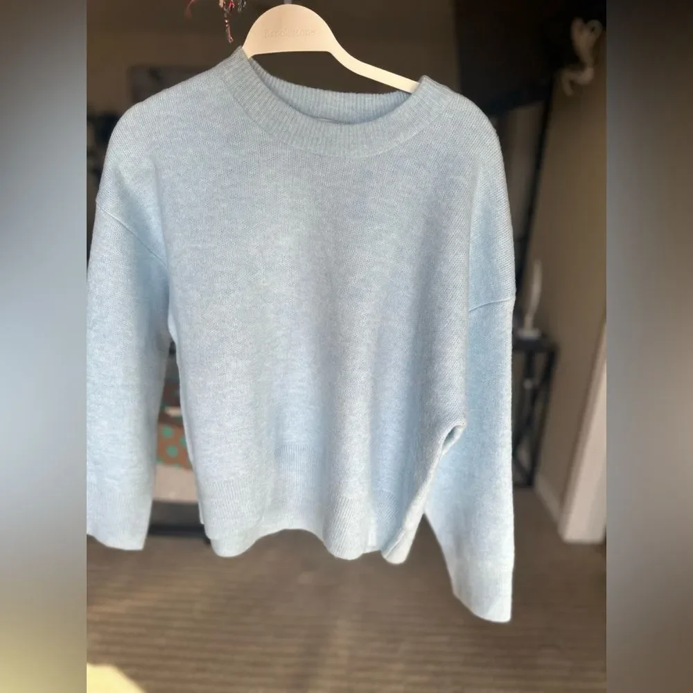 Michael Stars - PERFECT SPRING SWEATER in size Small, Lt Blue NWOT - Picture 6 of 9